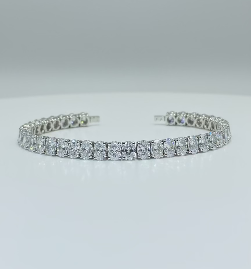 
                    Oval Tennis Bracelet 19.90ct
                  