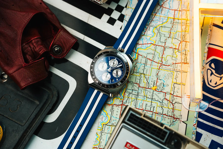 Bulova Shelby 98B452 detail view