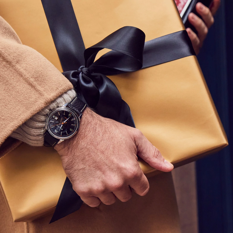 Bulova 96B381 Summer Wind caseback